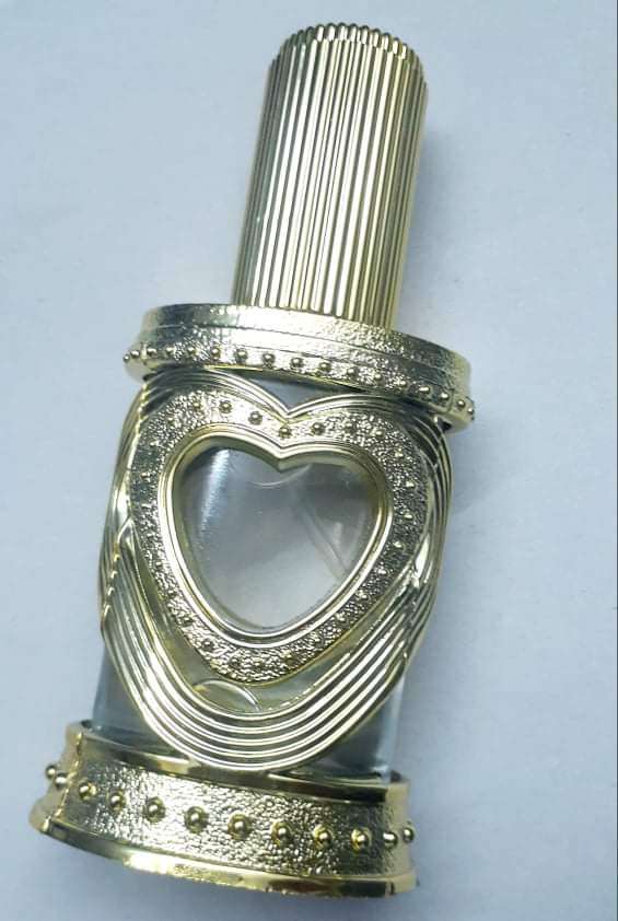 عطور رجالية ونسائية 