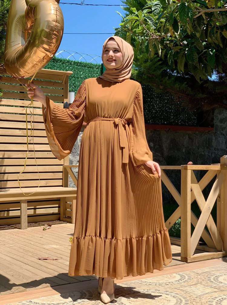ملابس جاهزة للنساء