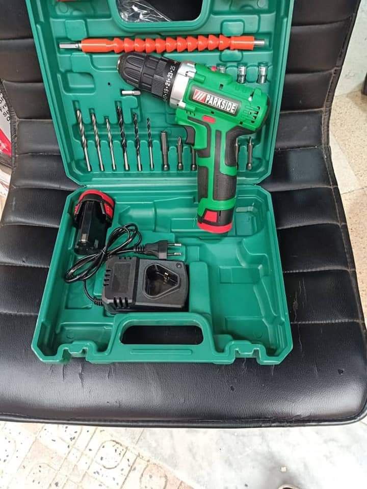 Visseuse PARKSIDE 18V avec accessoires