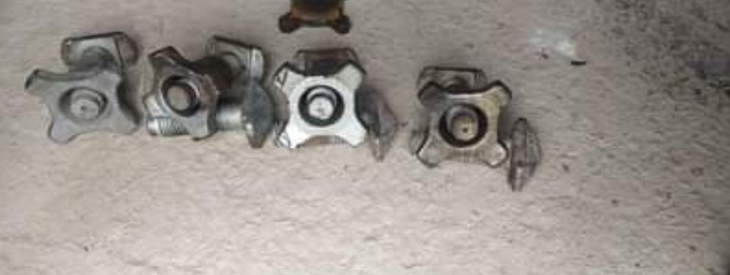 مثبتات الحاوية