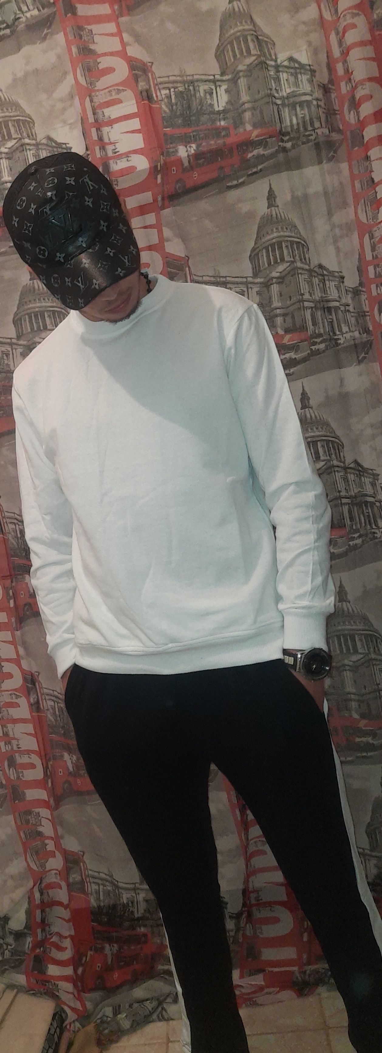 Survet homme souma louz 🤩💥🔥 Wa7da 2200 🥵 Zouj 4000 🤤 Les tailles disponible 👌 Livraison kayn
