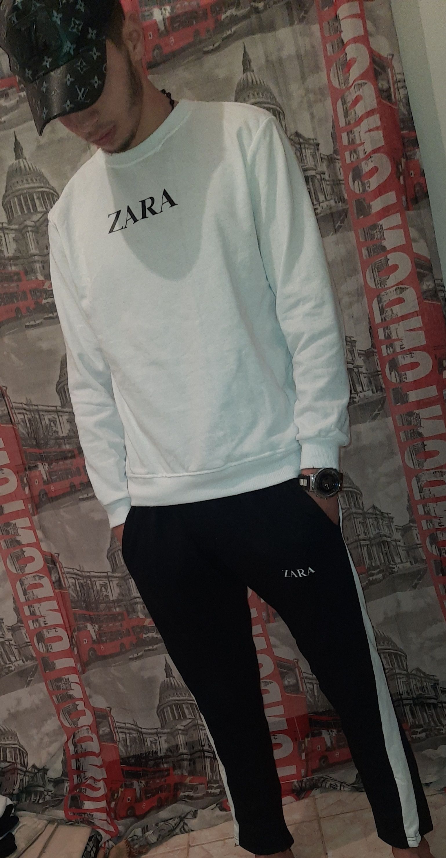 Survet homme souma louz 🤩💥🔥 Wa7da 2200 🥵 Zouj 4000 🤤 Les tailles disponible 👌 Livraison kayn