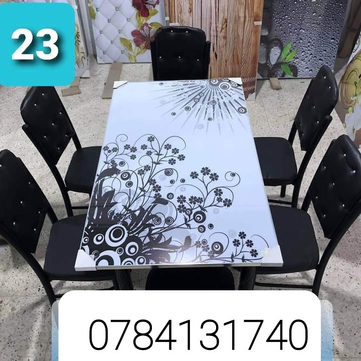 طاولة 6 كراسي 17000دج  نعم مـلـيــون و700 ☑️طاولة 4 كراسي 14000دج  نعم مـلـيــون و400 المحل في برج بوعريريج  توصيل 100 الف لاغلب الولايات الطاولة المستديرة زيادة 200 الف 0.7.8.4.1.3.1.7.4.0