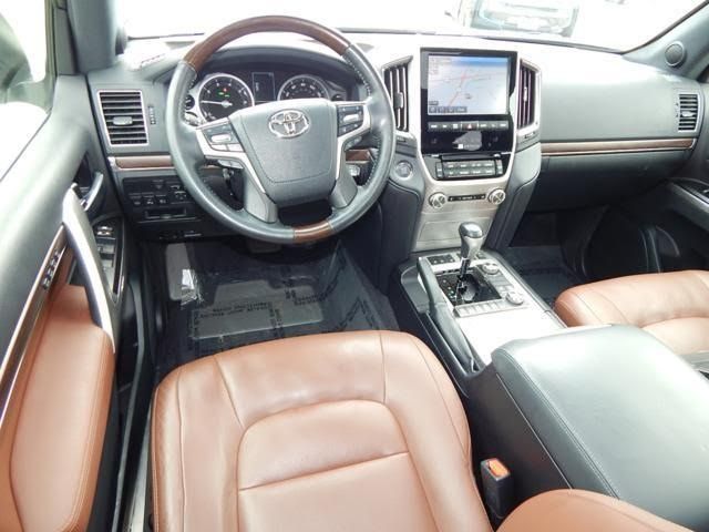 2016 TOYOTA LAND CRUISER LIMITED